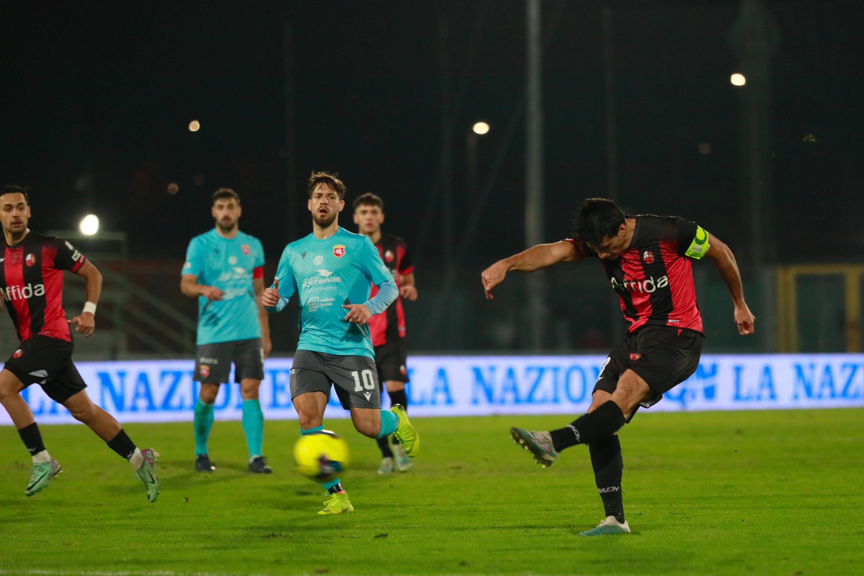 gli-orari-dalla-2-alla-9-di-ritorno-gazzetta-lucchese
